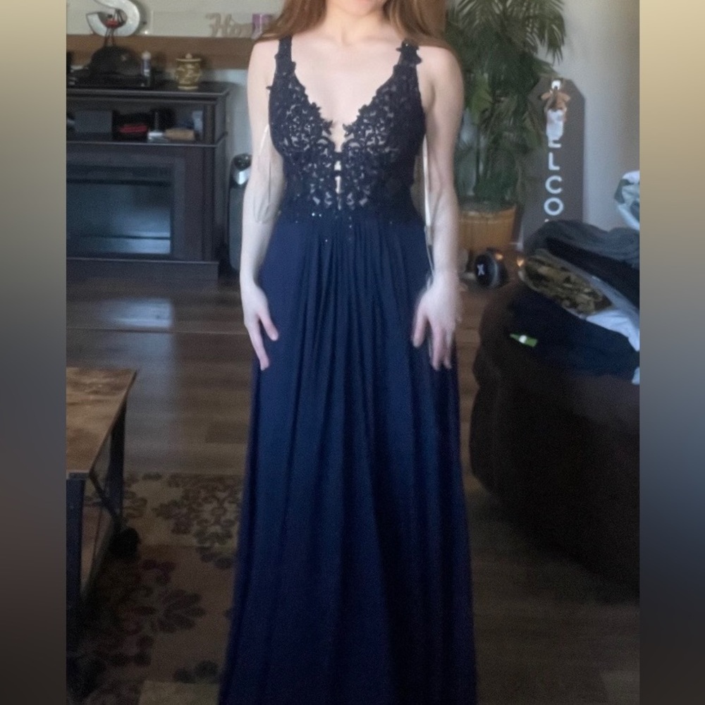 - FIRM PRICE NWT navy blue Faviana dress! Size 4